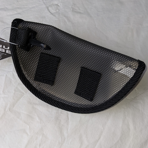 ☀️Iron Man NWT sunglasses case black zippered - Picture 4 of 9